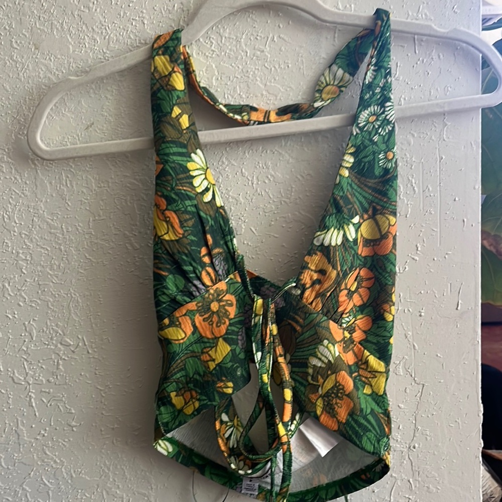 New w/tags Urban Outfitters halter top (size small)